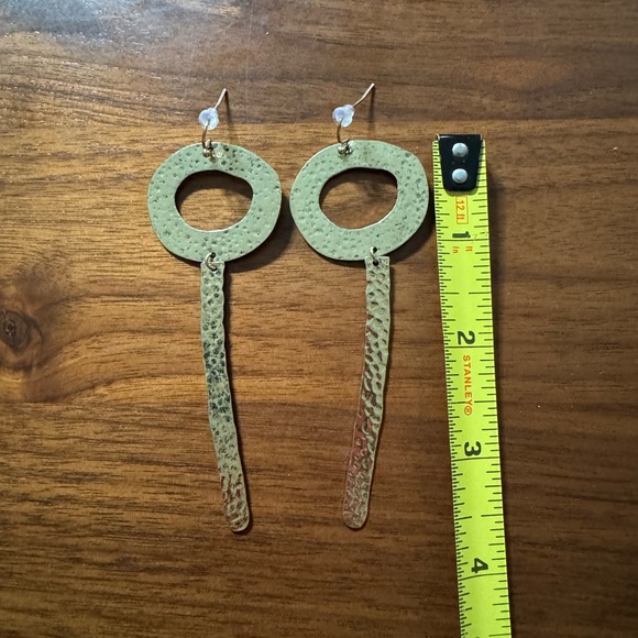 Fun statement earrings - Picture 3 of 3